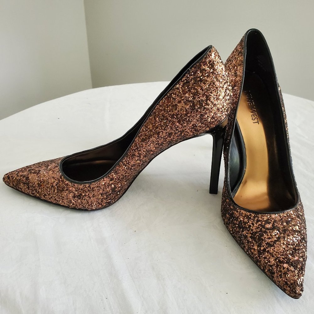 NWOT - Nine West TATIANA Bronze Glitter Pump